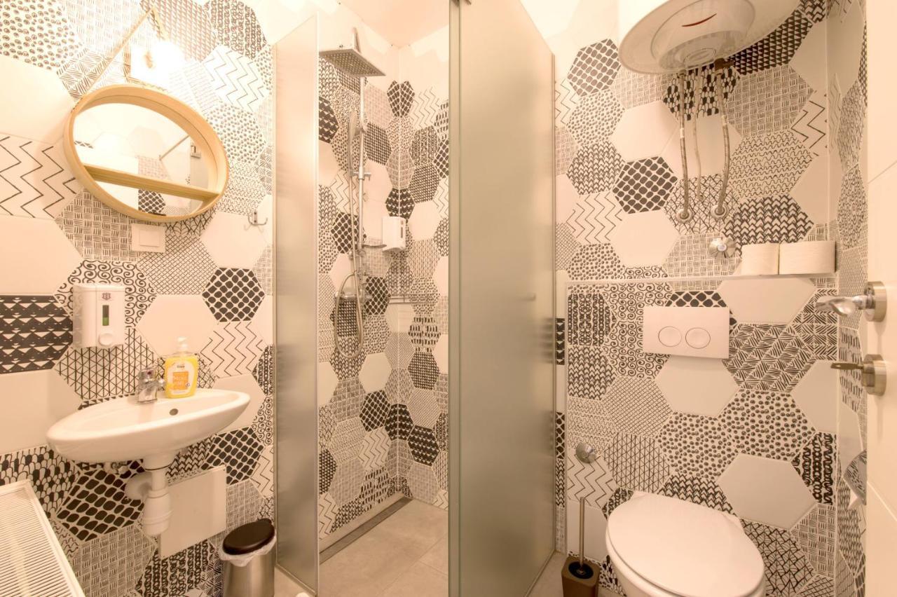 Hostel Os Осиек Экстерьер фото