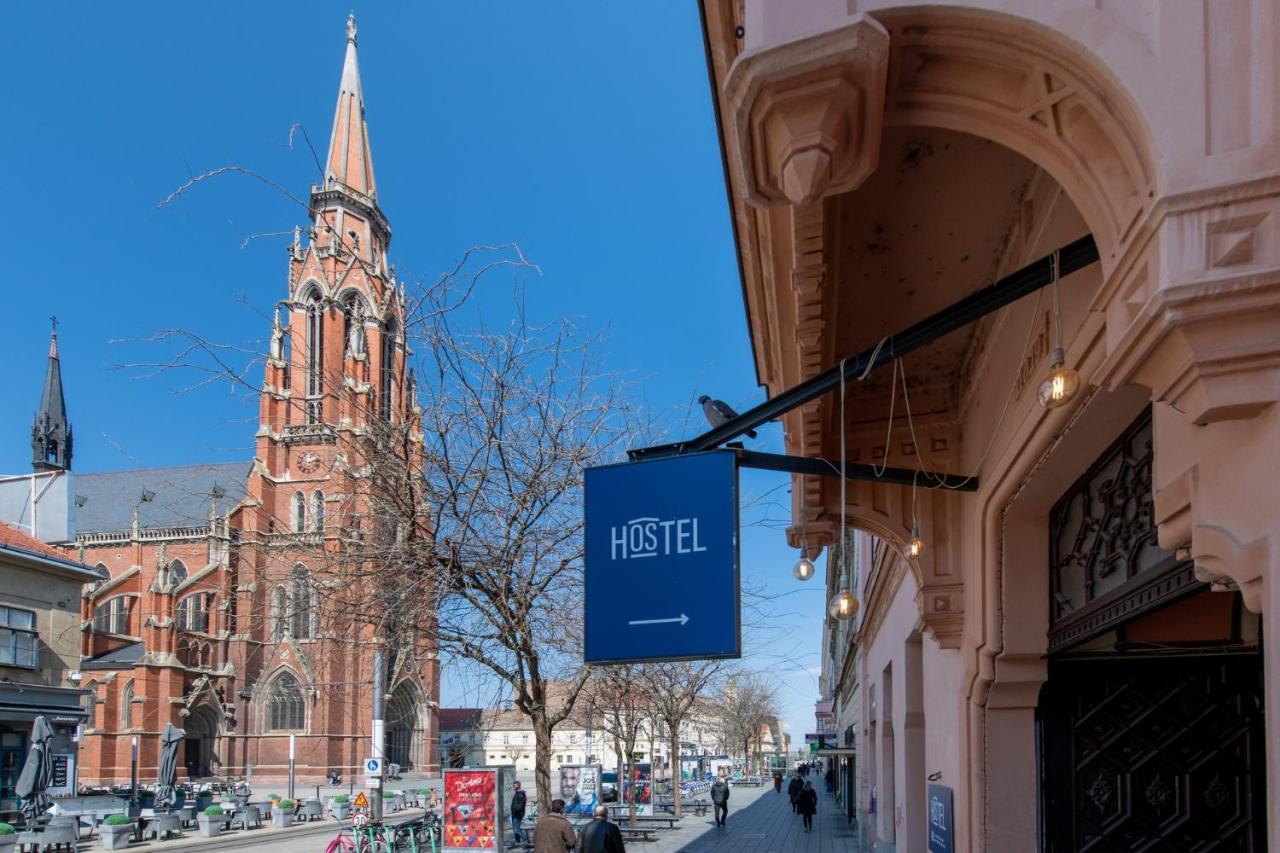 Hostel Os Осиек Экстерьер фото