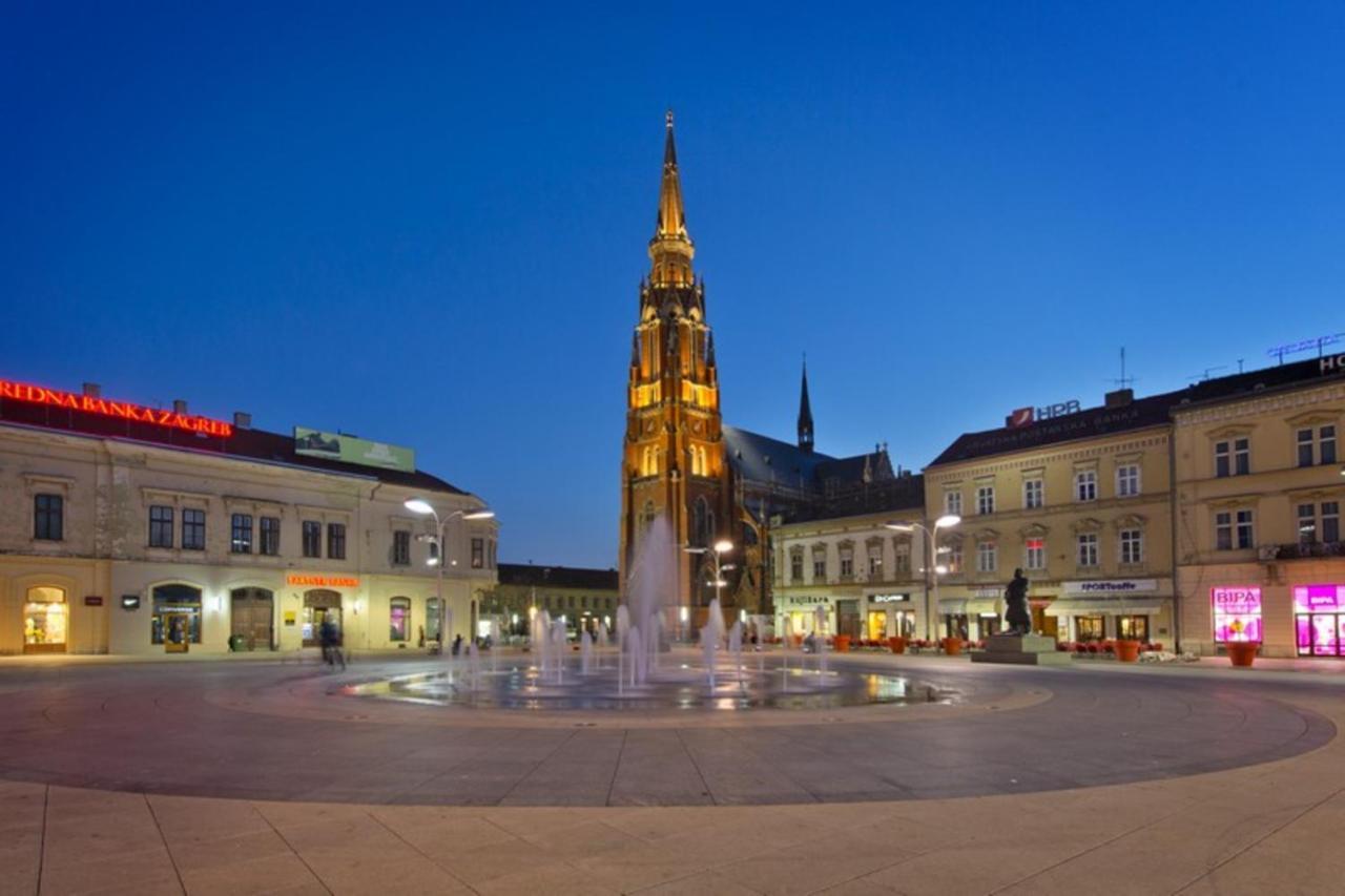 Hostel Os Осиек Экстерьер фото