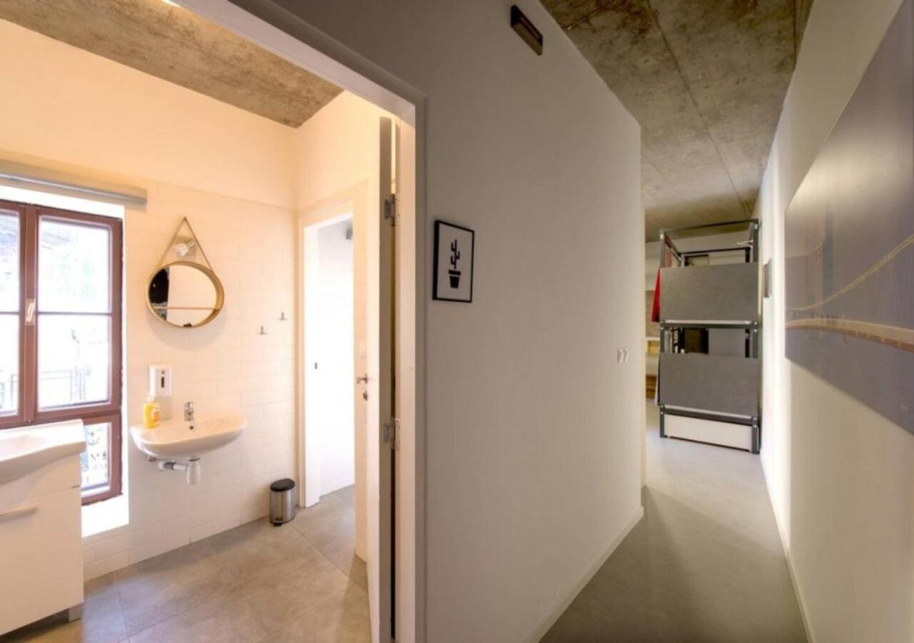Hostel Os Осиек Экстерьер фото