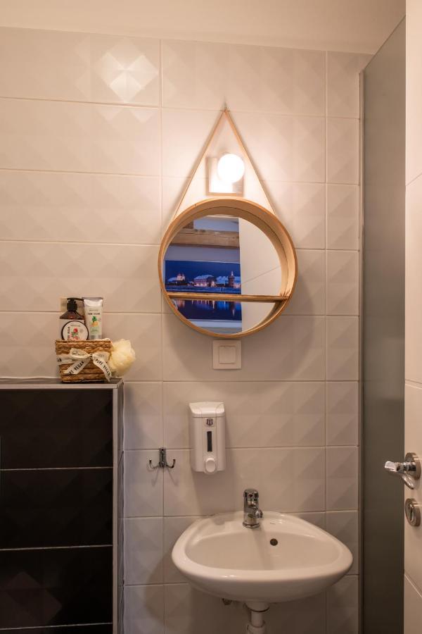 Hostel Os Осиек Экстерьер фото