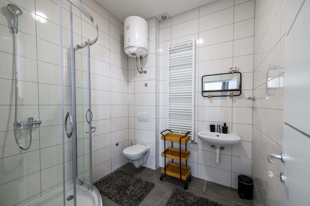 Hostel Os Осиек Экстерьер фото